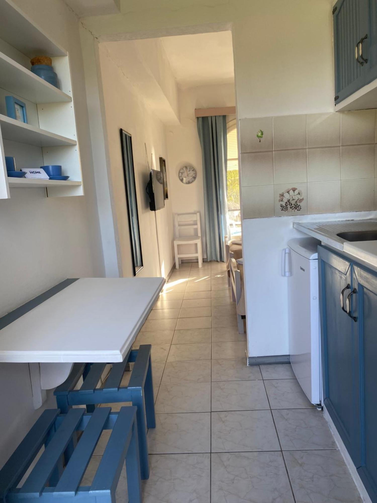 Navy Apartment With Mountain View &Private Parking Vatos Bagian luar foto
