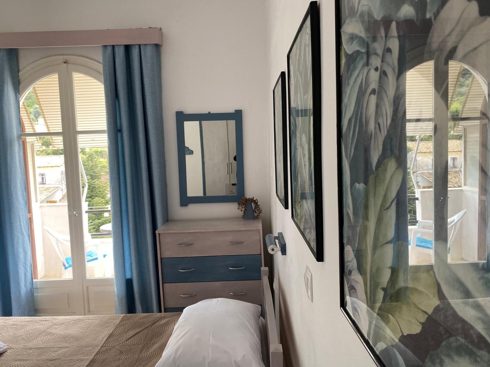 Navy Apartment With Mountain View &Private Parking Vatos Bagian luar foto