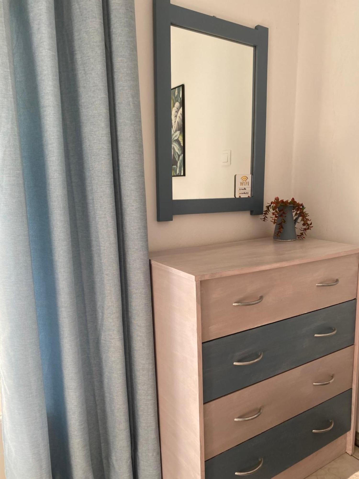 Navy Apartment With Mountain View &Private Parking Vatos Bagian luar foto