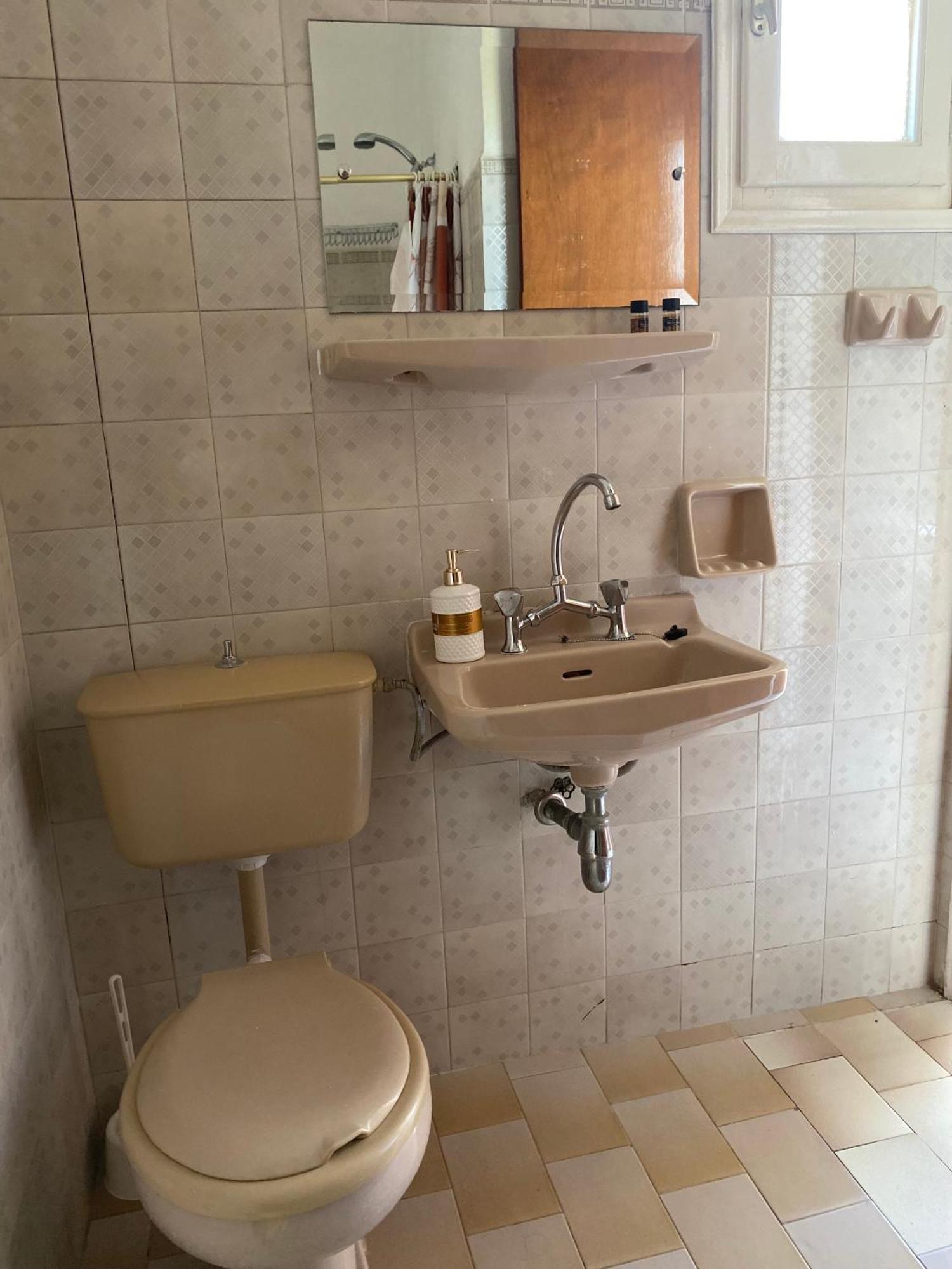 Navy Apartment With Mountain View &Private Parking Vatos Bagian luar foto