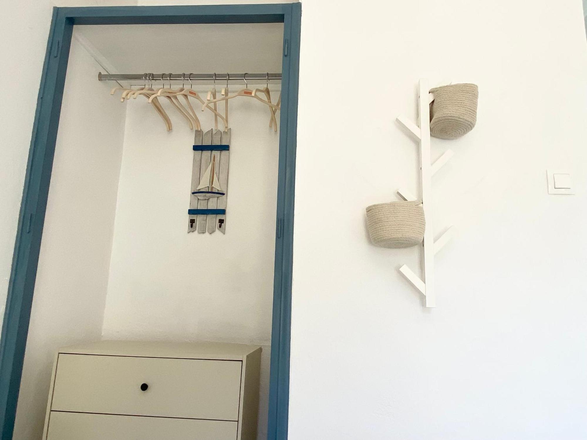Navy Apartment With Mountain View &Private Parking Vatos Bagian luar foto