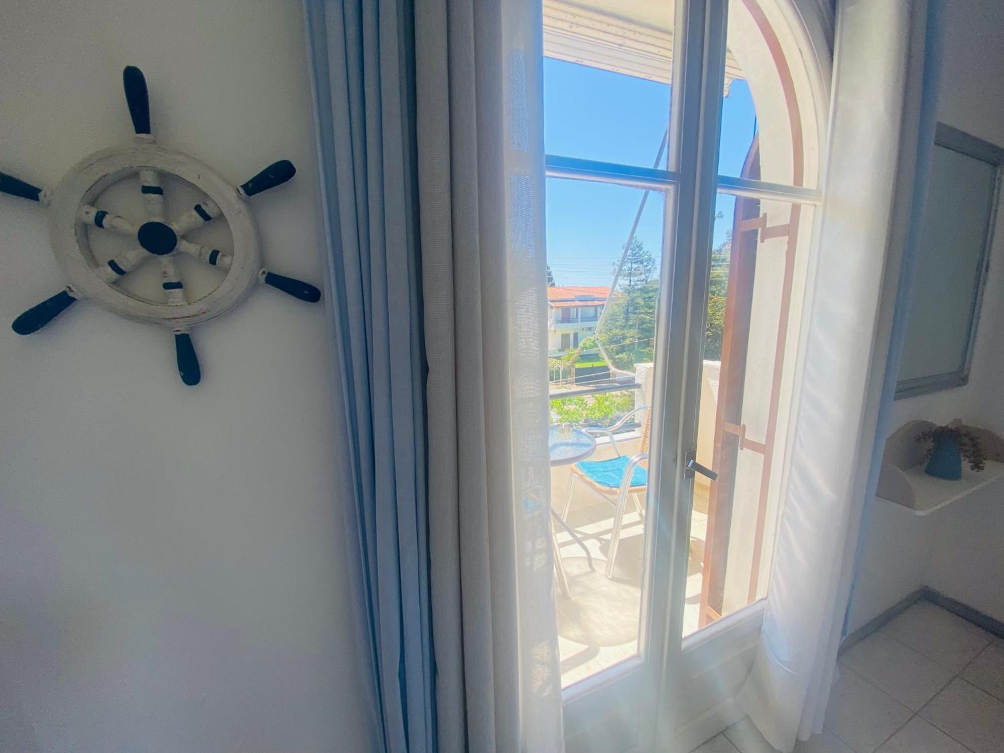 Navy Apartment With Mountain View &Private Parking Vatos Bagian luar foto